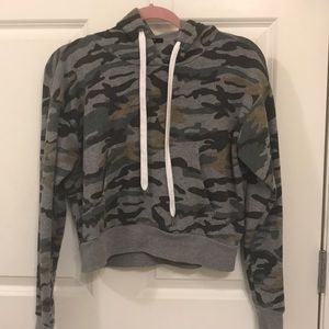 camp crop hoodie